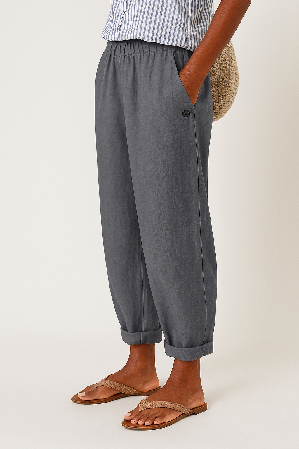 Versatile women's relaxed fit ankle pants, designed for ultimate comfort and casual modern fashion.