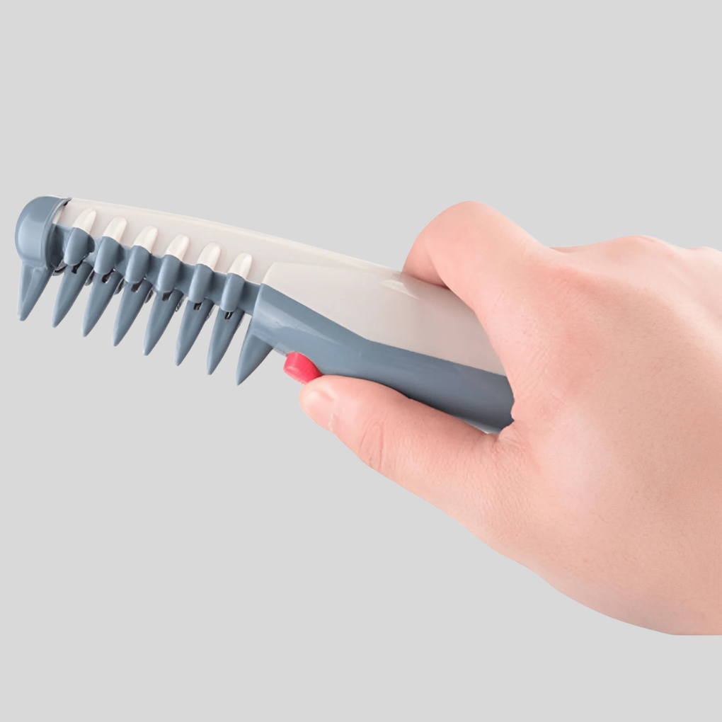 Professional-grade silent pet hair trimmer. Cordless & precision-engineered for effective dog & cat grooming.