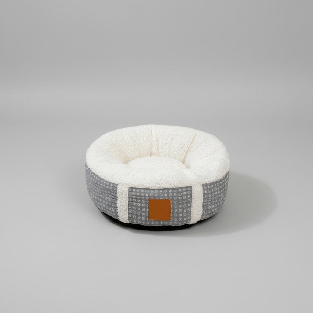 Washable calming cat & small dog bed. Super-soft plush pet nest for cozy winter sleep, ideal for indoor use.