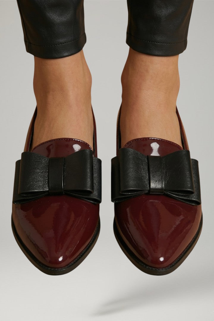 Comfortable women's walking loafers with a flexible sole. Easy slip-on design for everyday errands & comfort.
