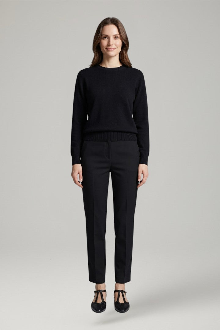 Classic women's T-strap buckle shoes, versatile fashion flats perfect for elegant all-day comfort.