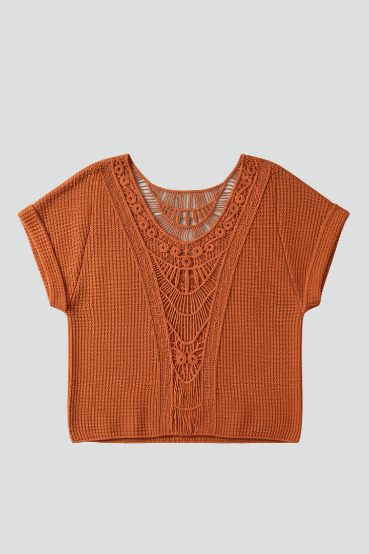 Elegant women's short sleeve t-shirt with delicate lace trim, perfect for stylish everyday fashion.