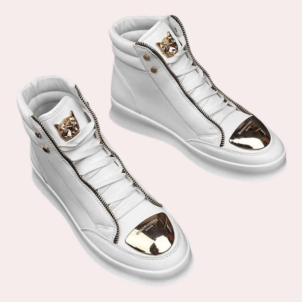 Comfortable men's high-top sneakers. Stylish athletic shoes designed for versatile urban and street fashion.