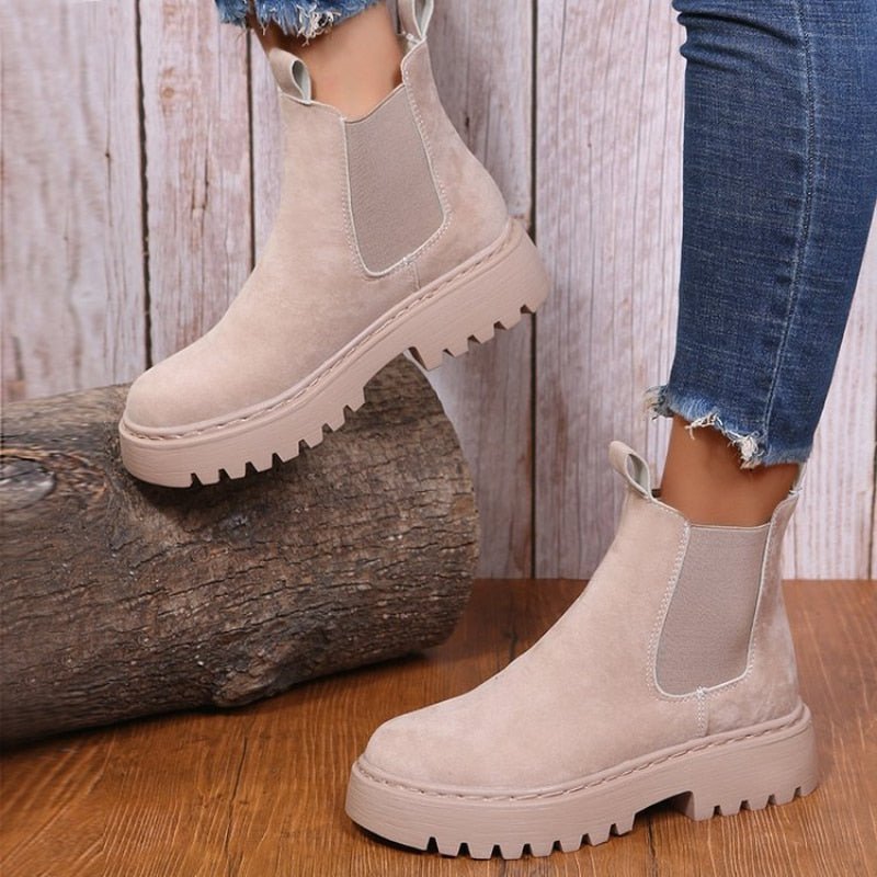 Stylish women's platform Chelsea ankle boots, slip-on design, comfortable for everyday streetwear.