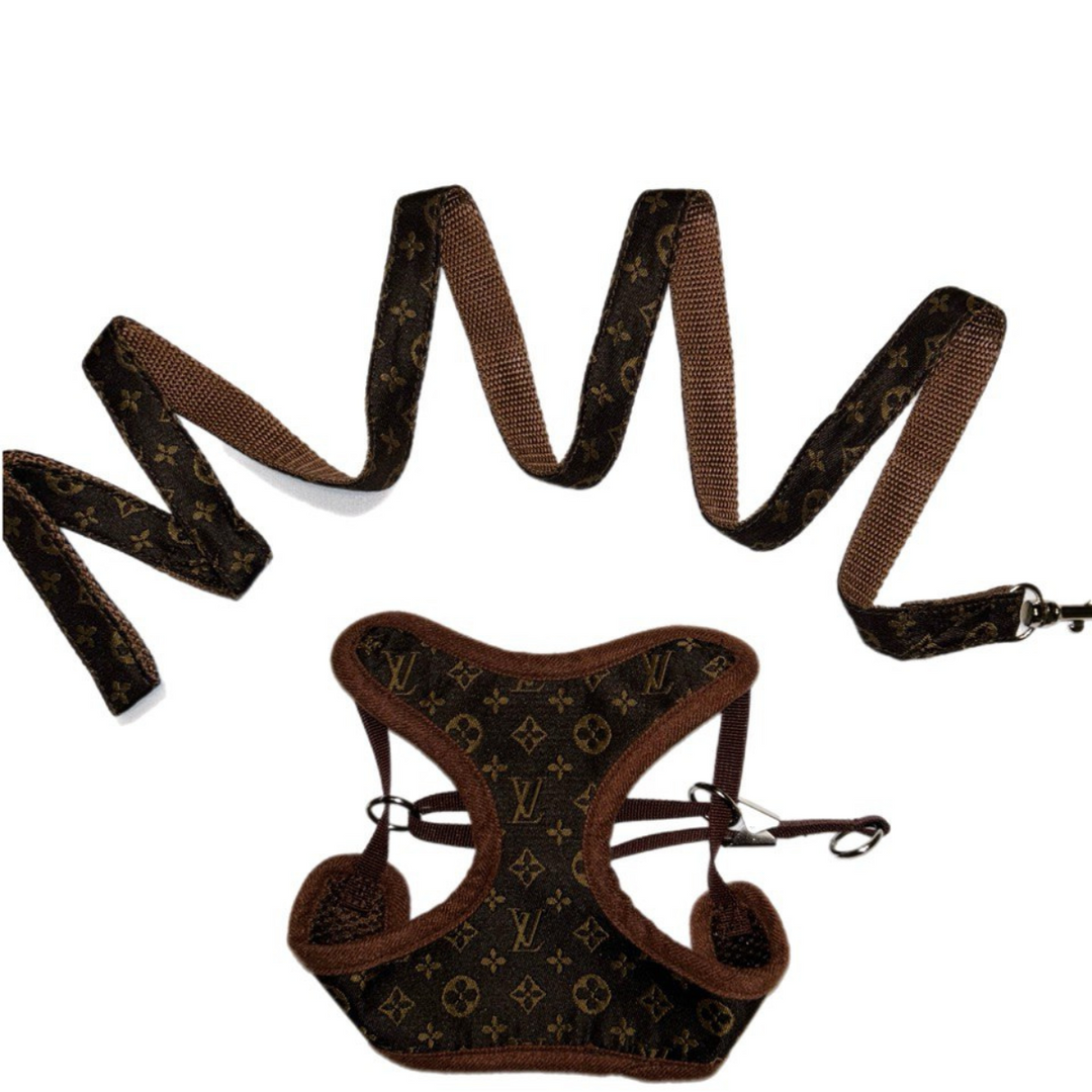 Pet supplies: Brown adjustable no-pull comfort dog harness and leash set for happy and safe dog walking.