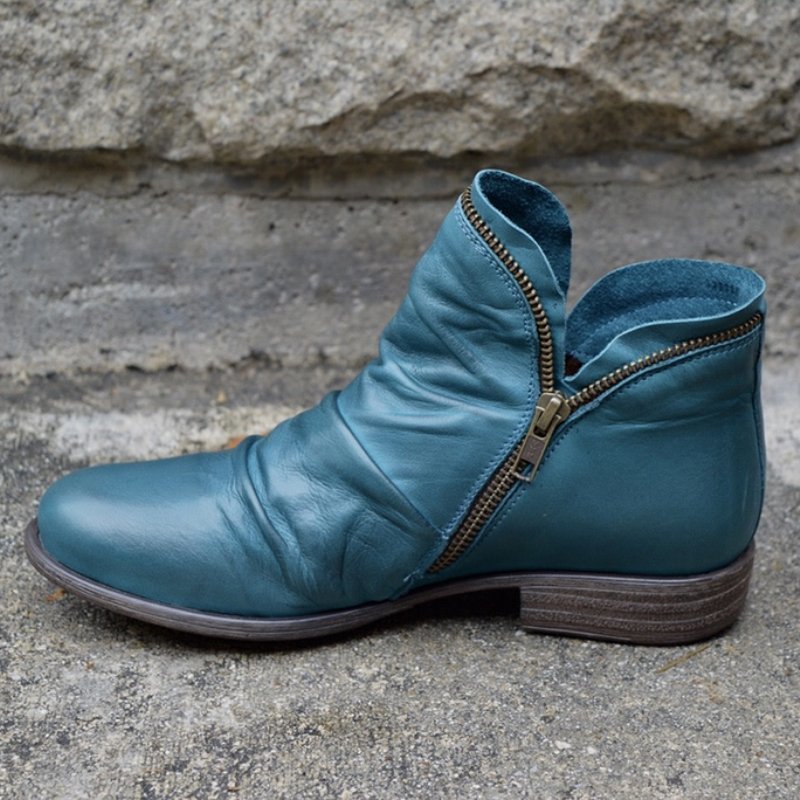 Everyday women's ankle boots. Chic and comfortable fall fashion footwear, ideal for versatile autumn casual style.