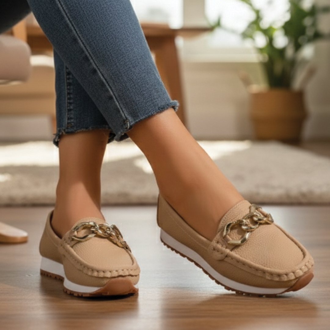 Chic women's flat buckle loafers, perfect for everyday comfort & casual office wear. Stylish slip-on shoes.