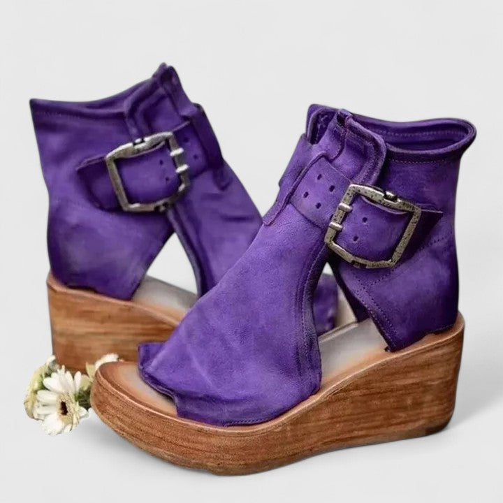 Stylish women's orthopedic winter boots in brown. Designed for all-day comfort with supportive arch & durable sole.