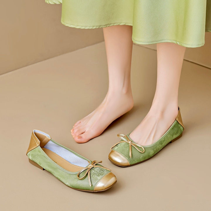 Stylish women's square toe ballet flats featuring a delicate bow, designed for all-day comfort and elegant fashion.