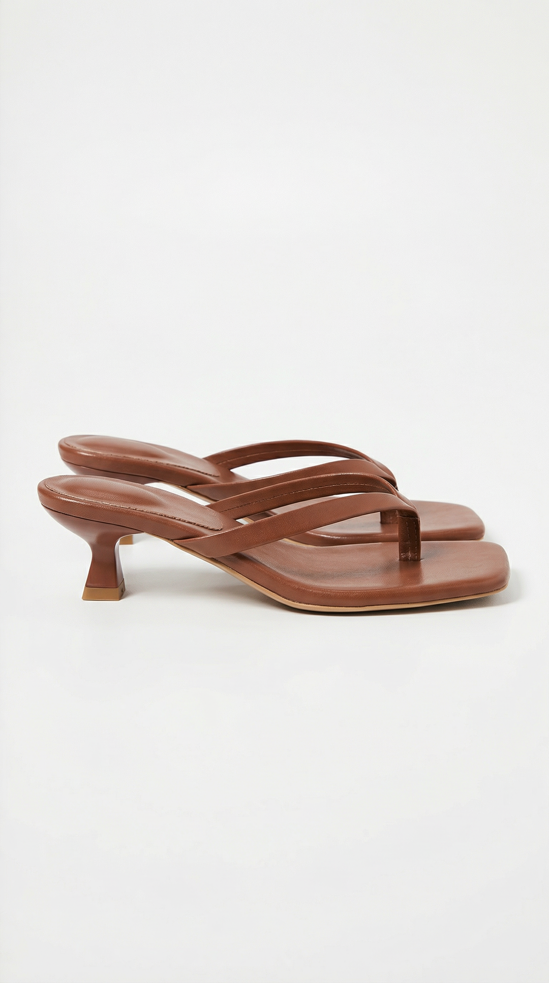 Comfortable women's low heel sandals: square toe, thong design, versatile for summer.