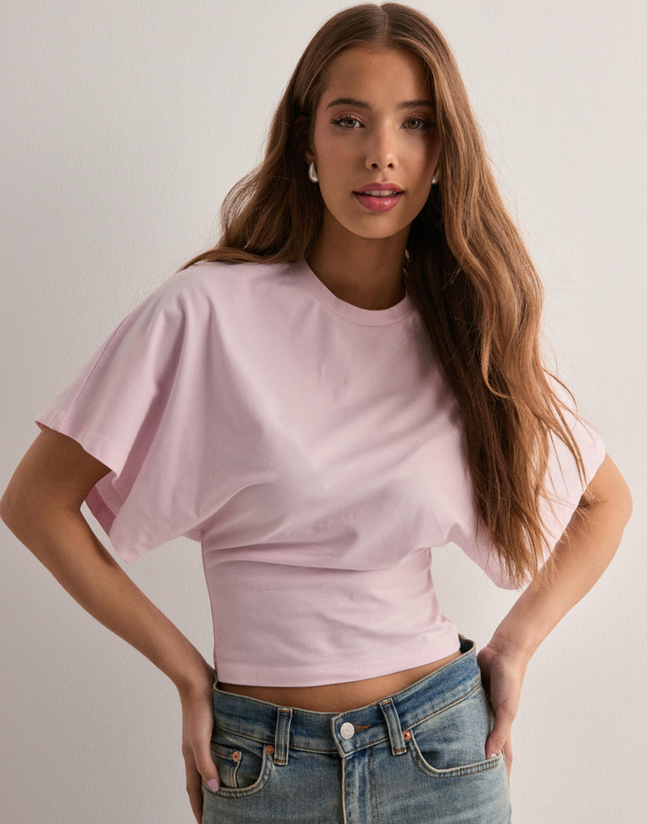 Everyday women's wide sleeve t-shirt, a chic and comfortable top. Perfect for casual, modern versatile wear.