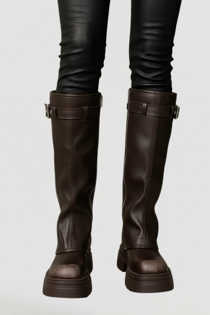 Elegant women's black knee-high platform boots, classic style with side zip. Ideal for winter fashion & versatile looks.