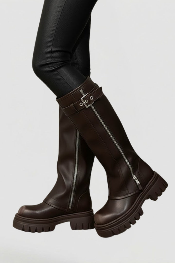 Fashionable women's brown platform boots, knee-high design, perfect for fall and winter outfits, with elegant round toe.