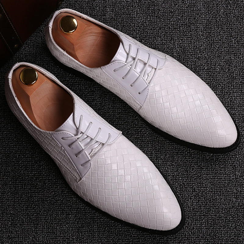 Elegant leather lace-up men's shoes, Casper model, offering comfort & classic style for any event.
