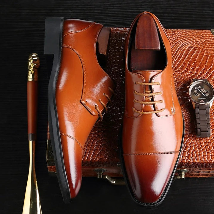 Comfortable men's Oxford dress shoes, perfect for formal events, business meetings, and elegant everyday style.