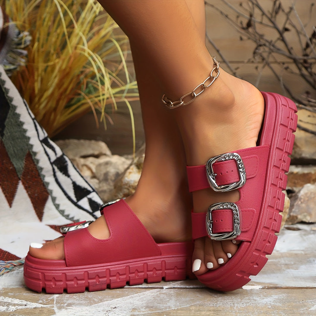 Easy slip-on women's casual sandals, comfortable & chic for everyday summer fashion. Open-toe design.