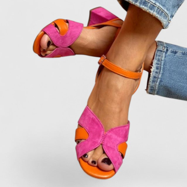 Chic pink women's wedge heel casual sandals, offering maximum comfort with an adjustable strap for summer daily wear.