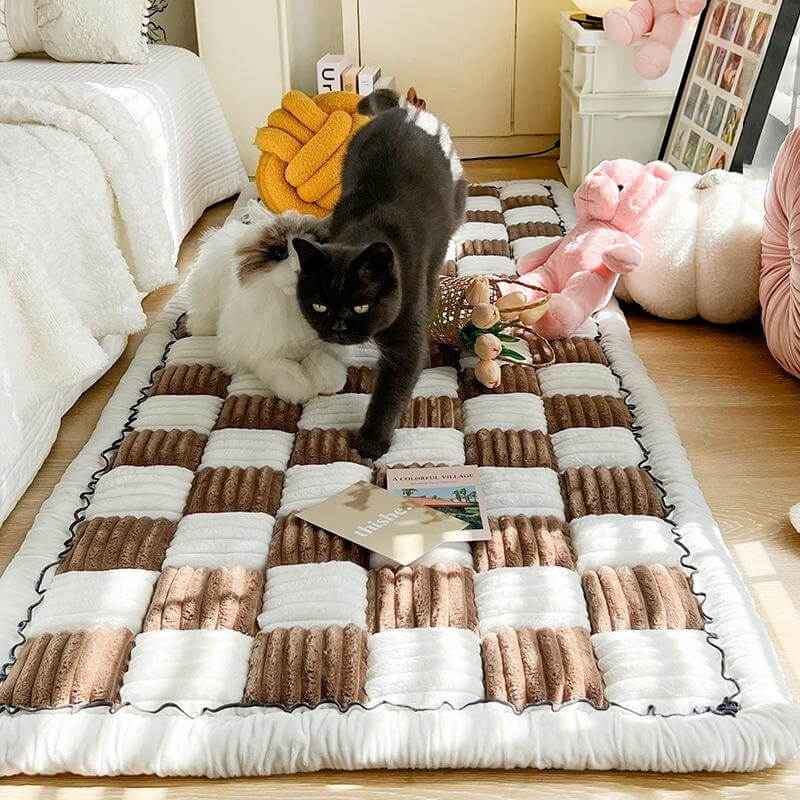 Cozy plaid chenille pet mat & couch cover. Protects furniture, provides pet comfort, anti-slip design.