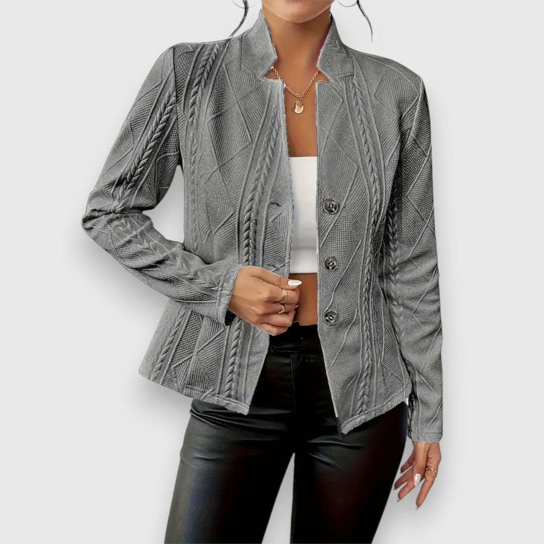 Chic & cozy women's knit sweater top. Comfortable long-sleeve pullover for stylish everyday outfits.