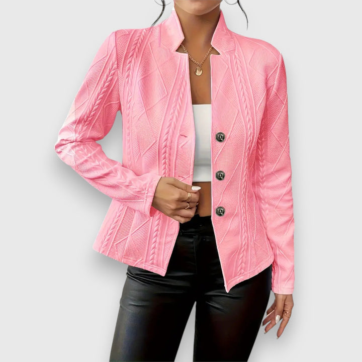 Stylish women's pullover knit top. Chic long-sleeve sweater for everyday elegance and warmth.