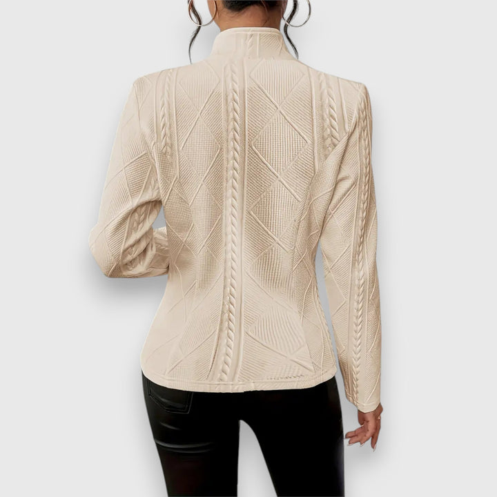 Women's comfortable long-sleeve knit sweater. Versatile everyday pullover for any season.