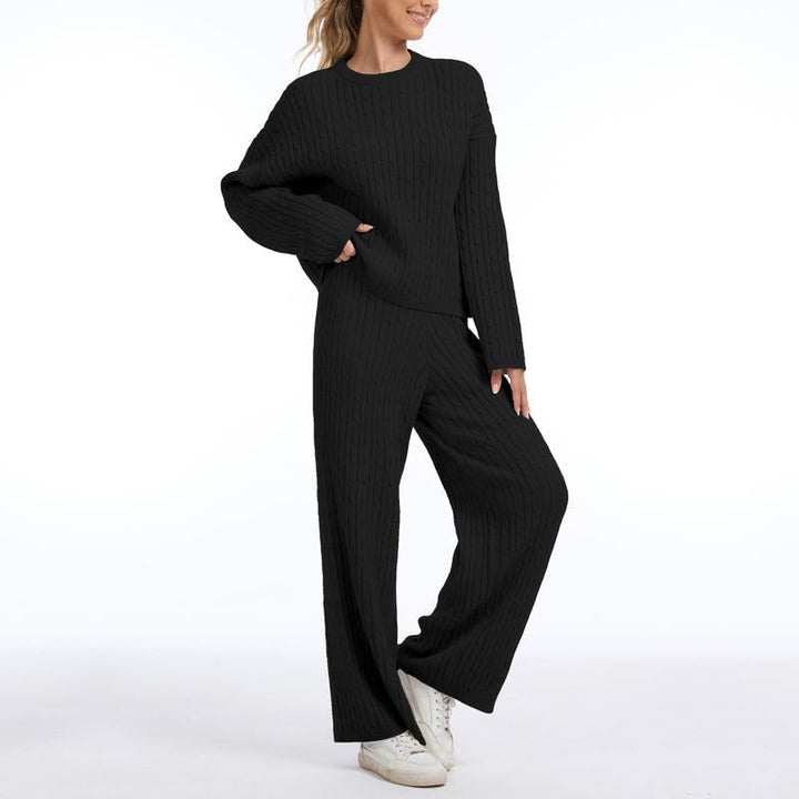 Black women's knit loungewear set, chic and relaxed two-piece outfit for casual wear