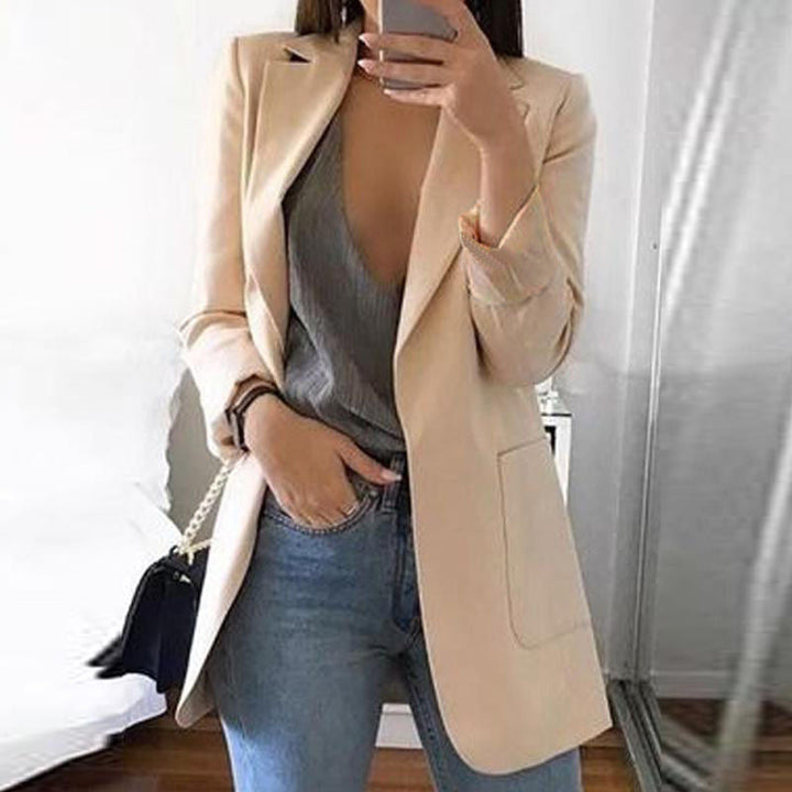 Smart casual women's tailored blazer, a versatile fashion blazer for an elegant and polished look.