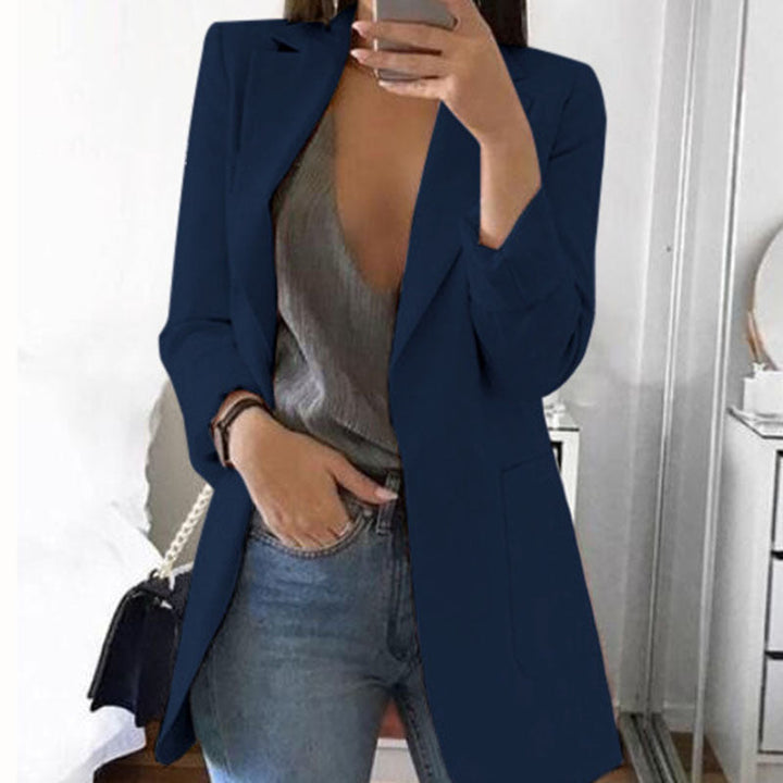 Elegant women's tailored blazer, a chic jacket for professional attire & sophisticated office wear.