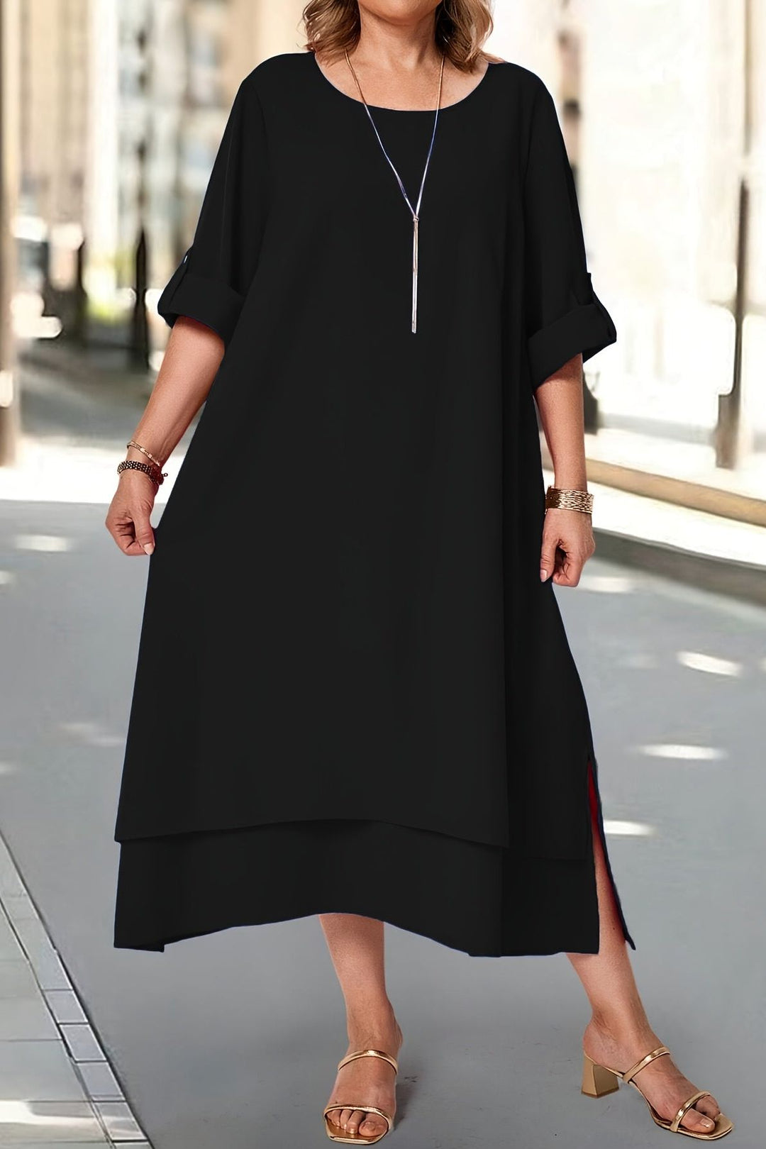 Full-length elegant women's maxi dress, ideal as formal wear or a party dress with a comfortable, flowing fit.