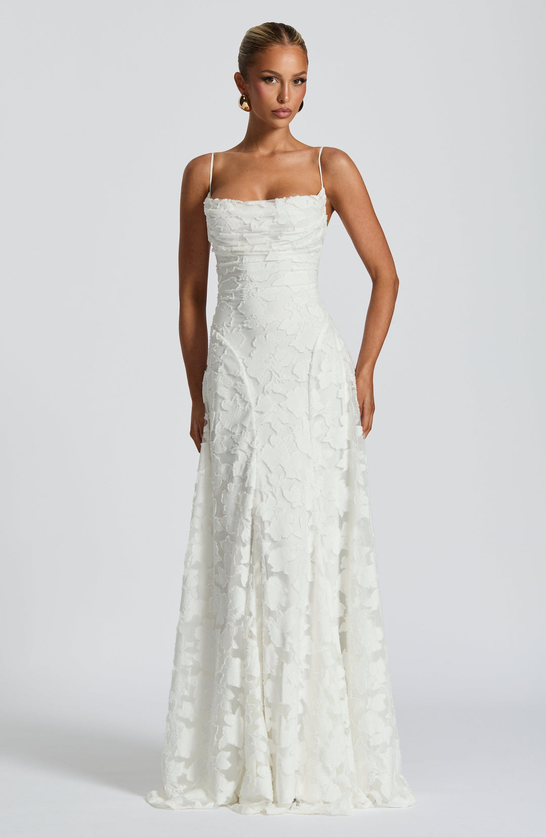 Stunning women's floral A-line maxi prom dress, a sophisticated long gown for a memorable evening.