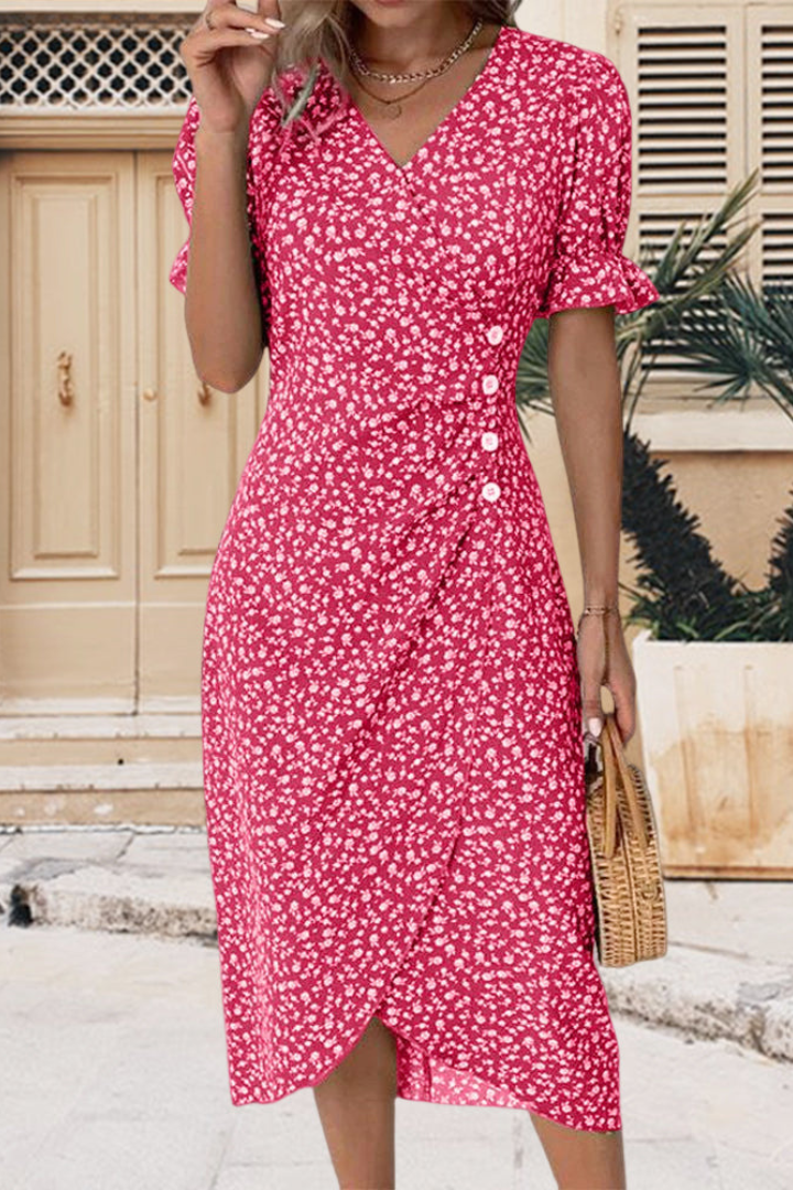 Comfortable casual midi dress for women, effortless style in a flowing design, ideal for summer days.