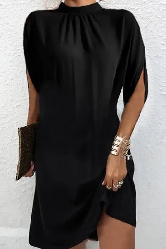 Chic women's elegant flowing midi dress with a relaxed fit, suitable for summer and spring fashion.