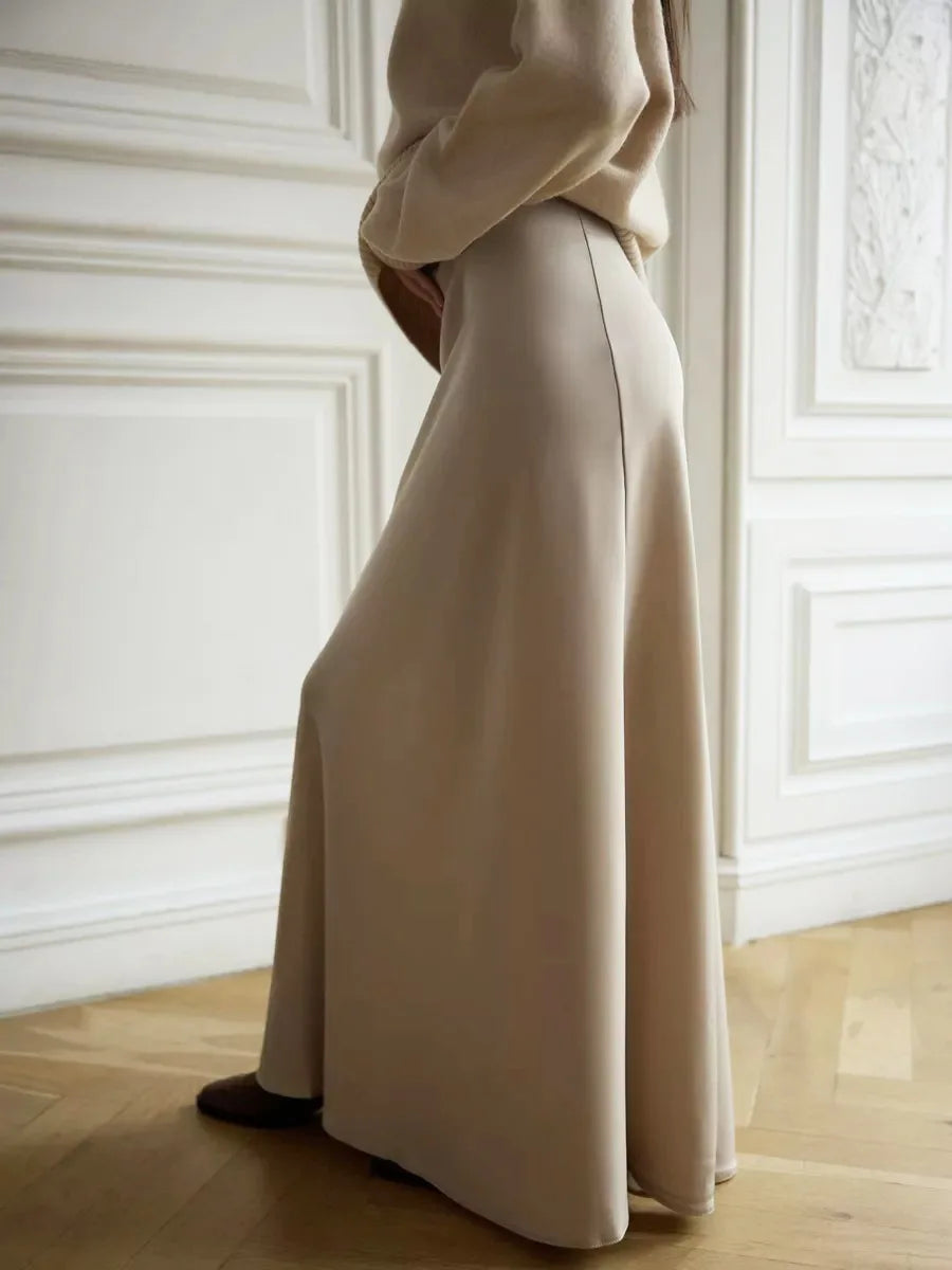 Chic women's high-waist fishtail maxi skirt, ideal for formal evening events.