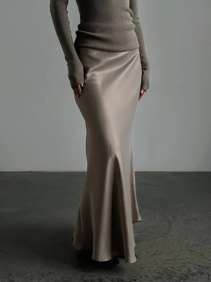 Chic high-waisted fishtail long skirt, ideal for women's evening formal events.