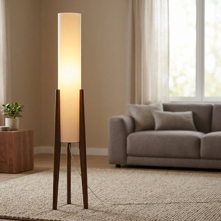 Elegant modern LED floor lamp, perfect for ambient living room lighting. Havenara design.