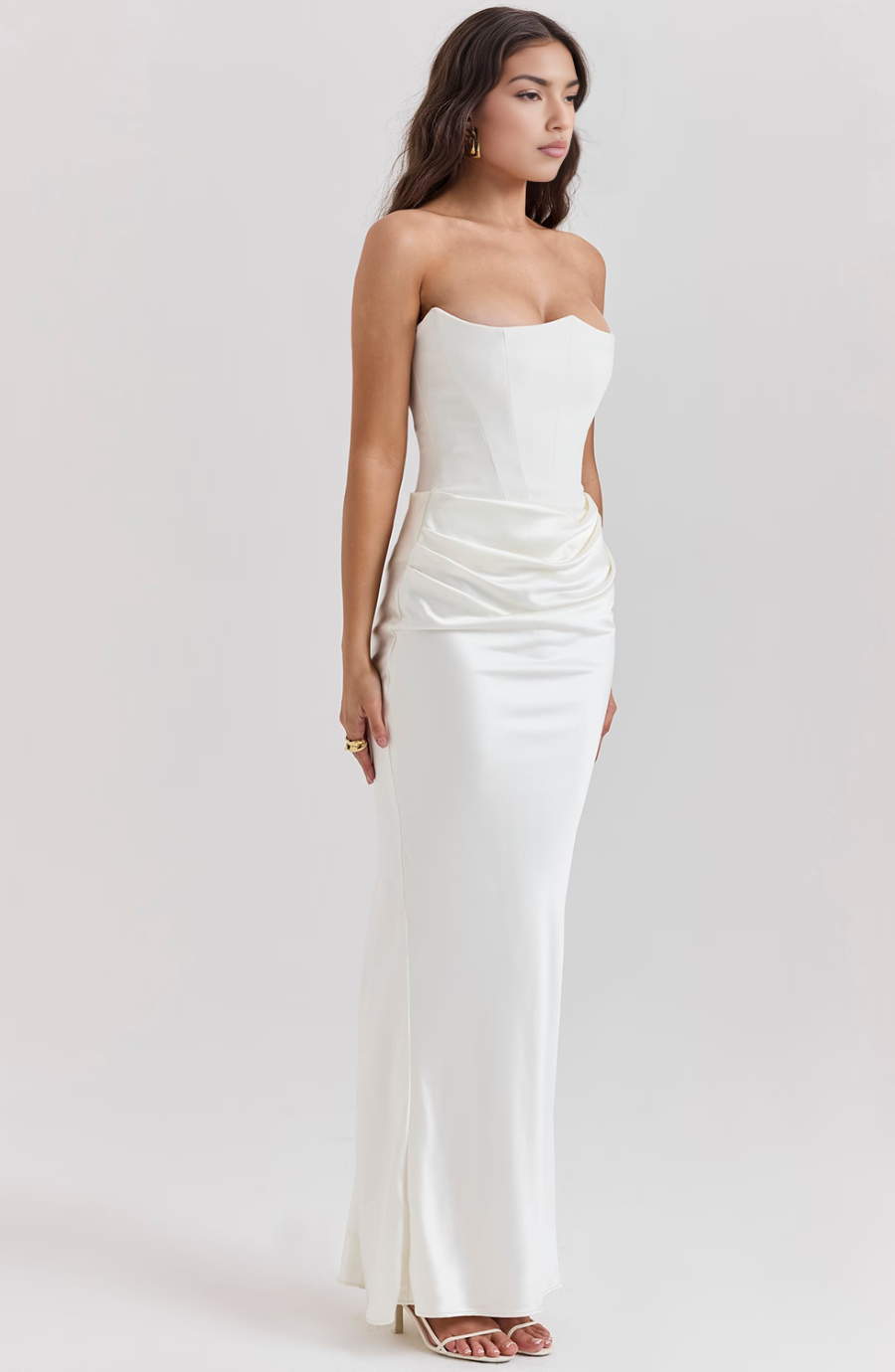 Glamorous strapless corset maxi dress, offering a sophisticated look for formal parties.