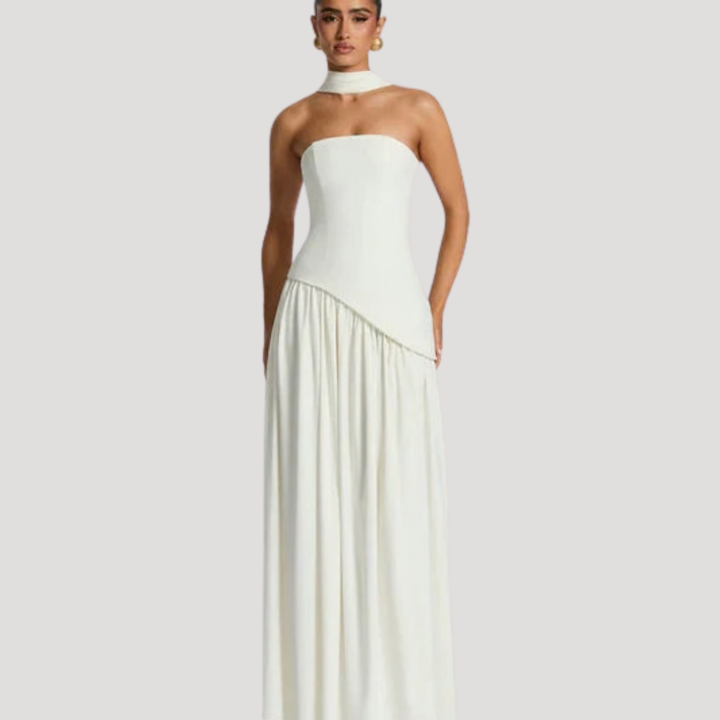 Delicate pleated strapless maxi dress, perfect as a formal evening gown.
