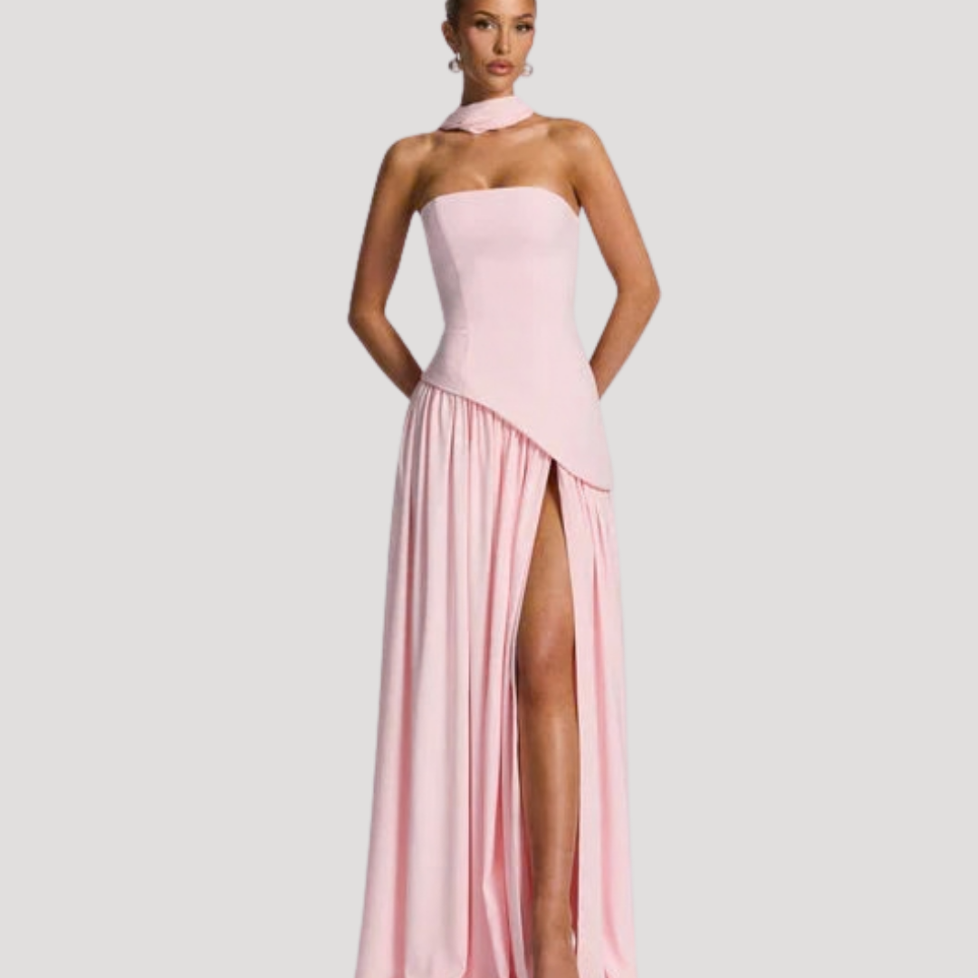 Women's elegant party dress, strapless pleated maxi for formal occasions.