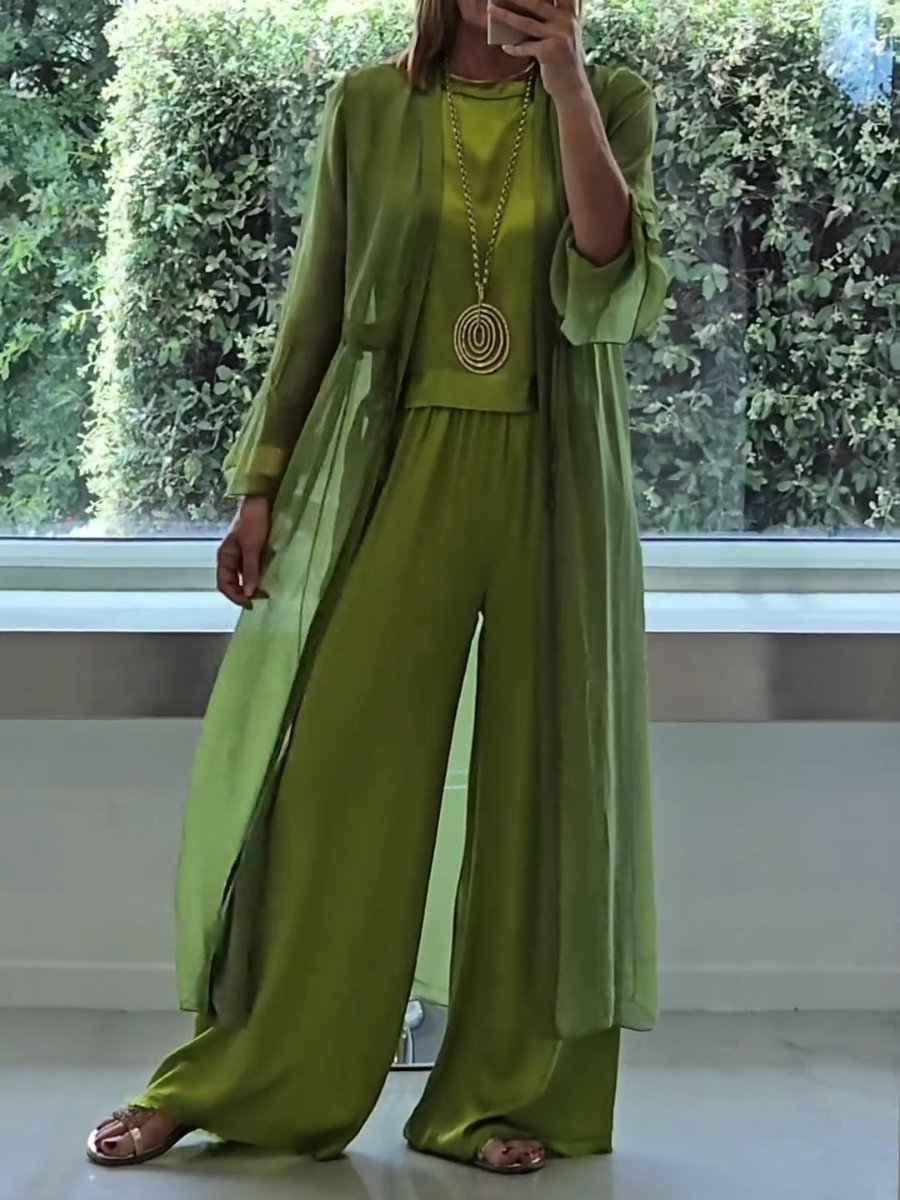 Elegant women's 3-piece set, perfect for versatile summer fashion & comfortable casual wear.
