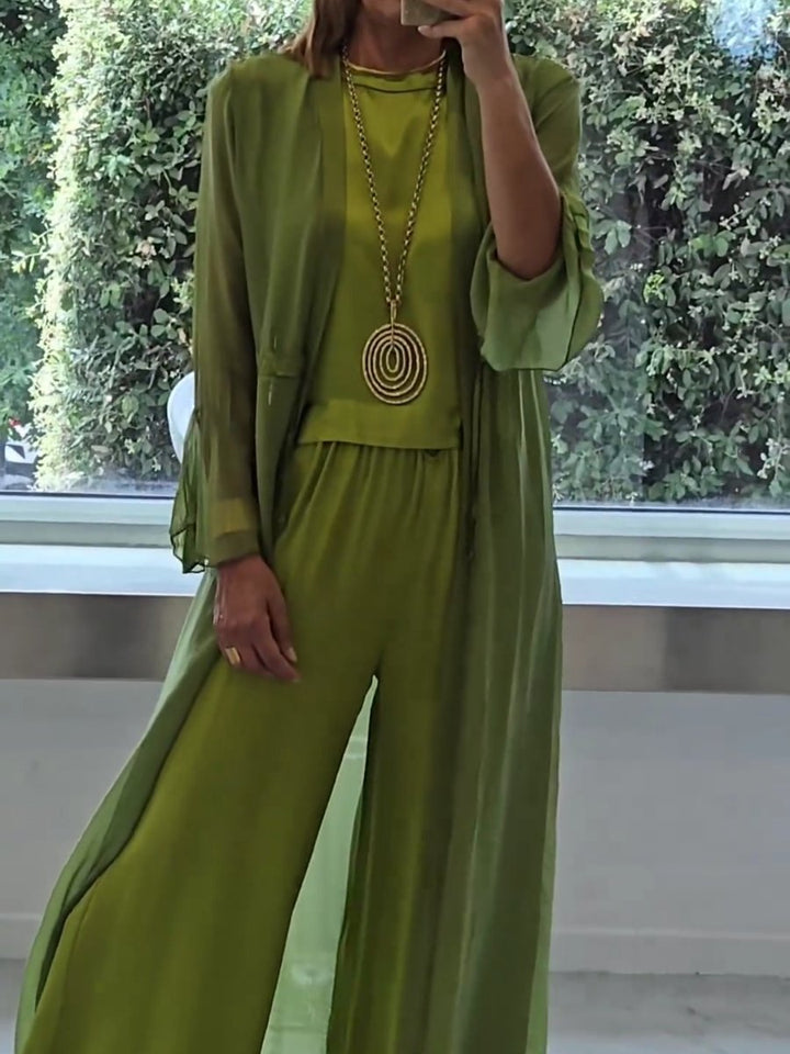 Versatile women's 3-piece casual outfit. Elegant & comfortable polyester set for summer fashion.