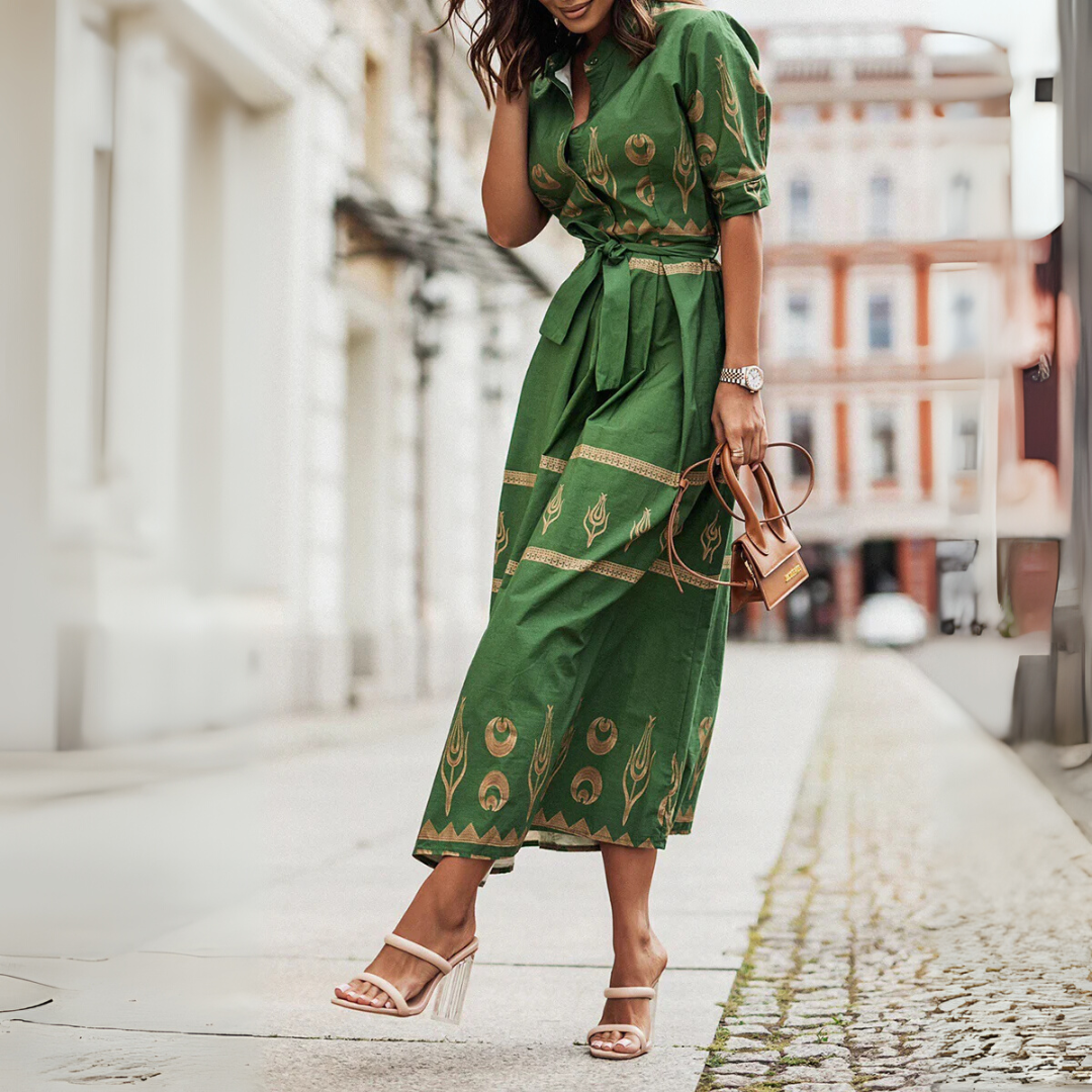 Versatile women's vintage A-line dress, short sleeve, classic design for elegant day wear or modest party fashion.