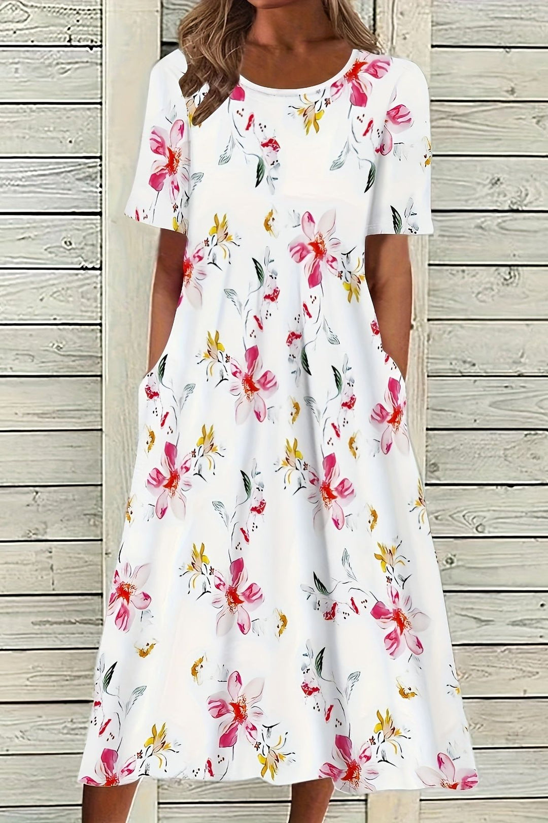 Elegant women's belted midi dress, perfect for sophisticated fall/winter style. Comfortable long-sleeve design.