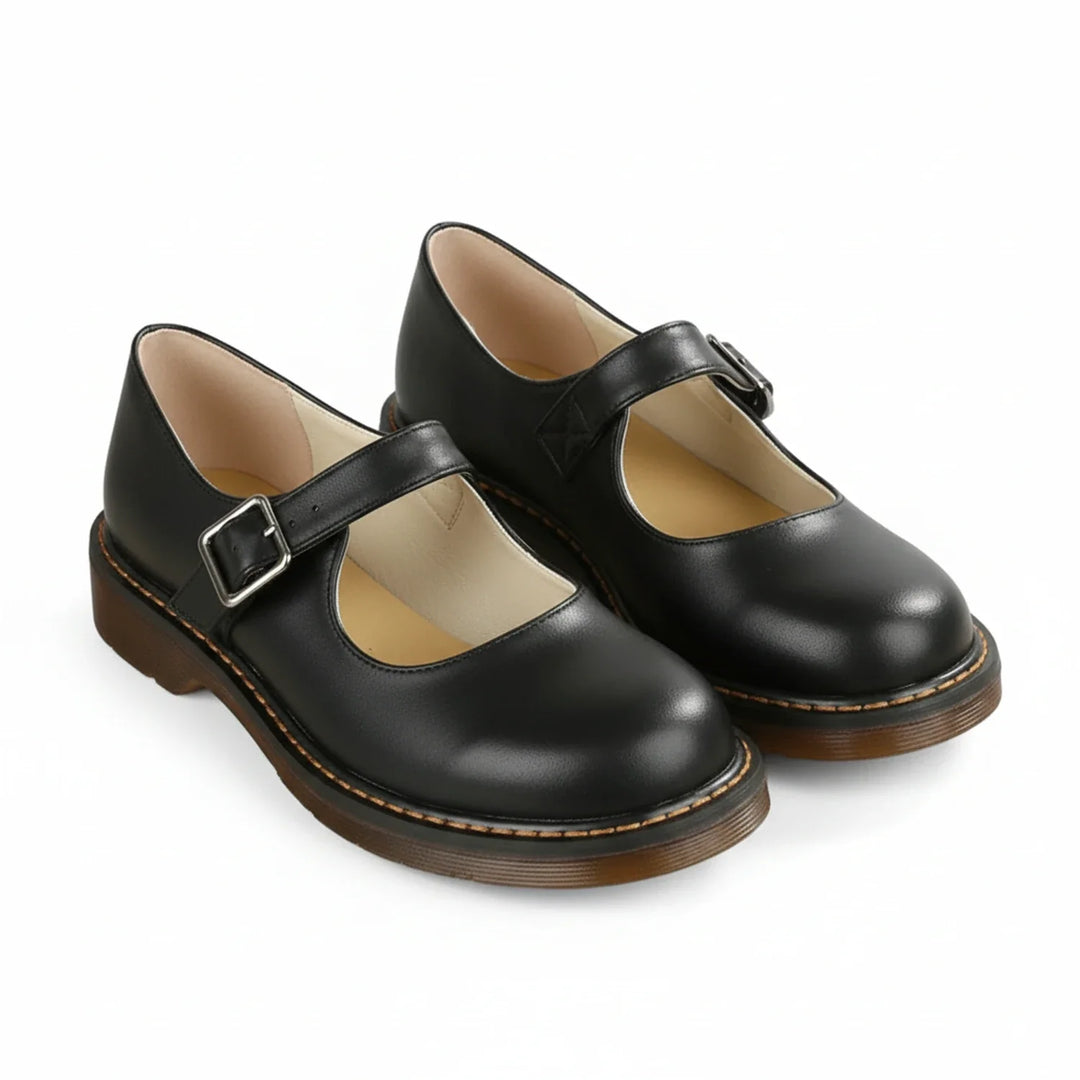 Classic women's platform Mary Jane footwear, blending vintage style with modern elegance and a comfortable round toe.