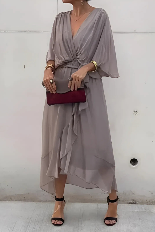 Stylish women's long elegant maxi dress, a comfortable and flowing option for any formal or casual summer event.