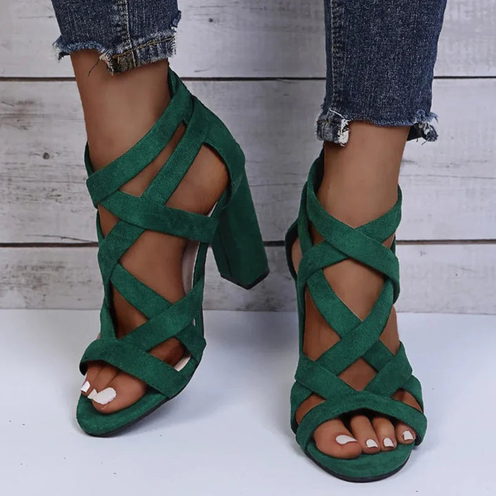 Stylish women's pumps, ideal as comfort heels for evening wear, parties & professional elegance.