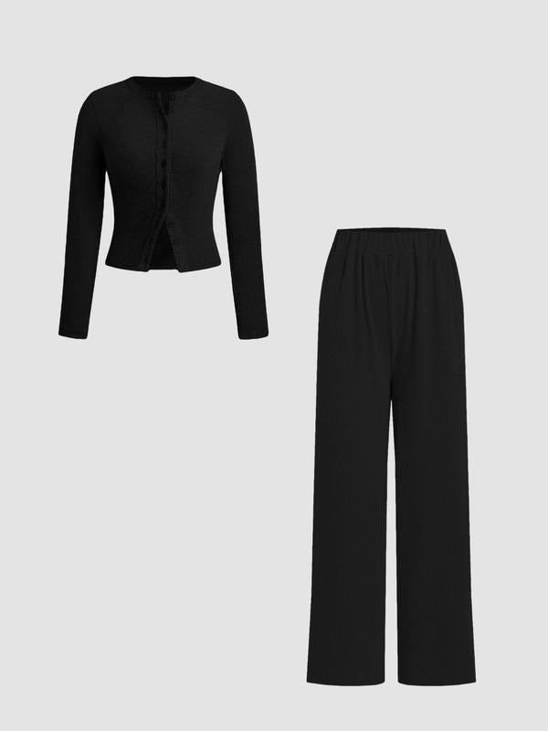 Soft two-piece women's knitwear lounge set showcasing comfort and casual style