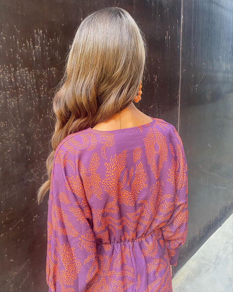 Versatile elegant knot maxi dress for women. Stylish long evening wear for various special occasions.