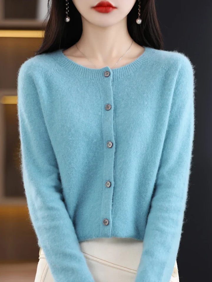 Elegant women's merino wool fine-knit O-neck sweater in classic black, soft and warm pullover style