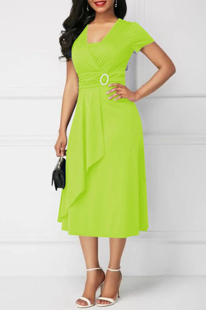 Versatile women's midi dress, offering casual elegance with a flattering, chic design for various occasions.