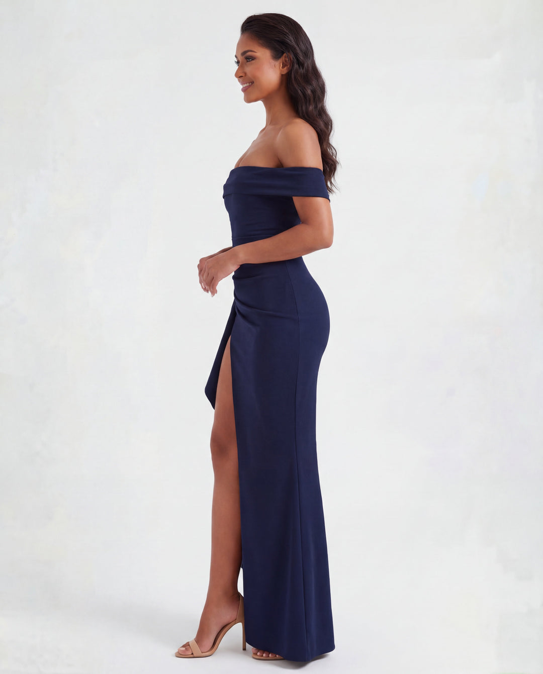Elegant women's off-shoulder ruched bodycon maxi dress, perfect for formal evening parties.